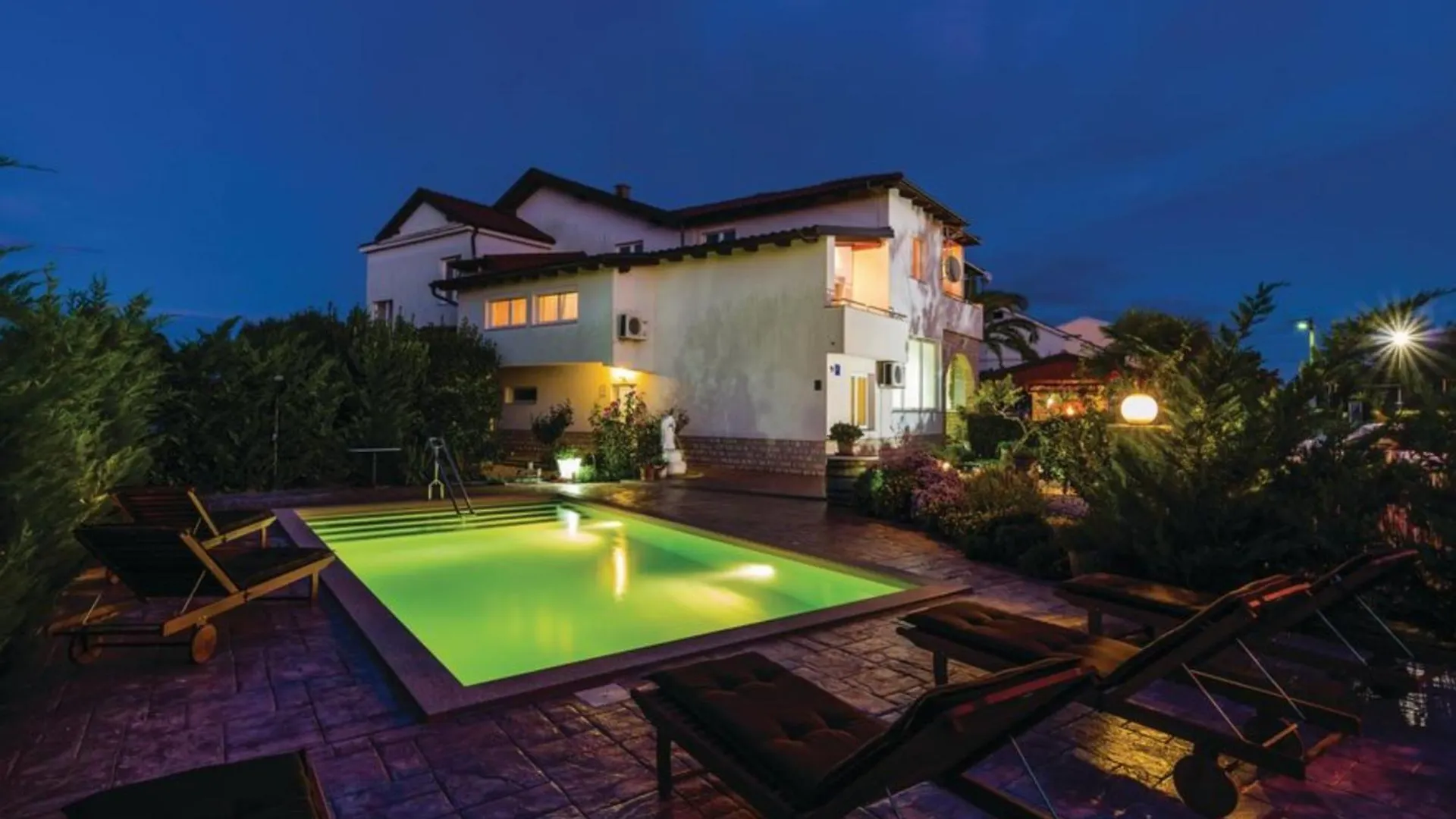 Holiday Home Villa Ksenija Debeljak