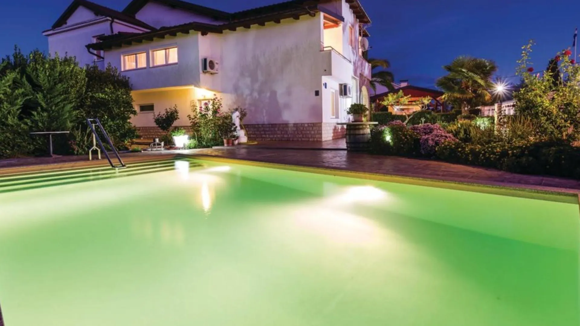 Holiday Home Villa Ksenija Debeljak